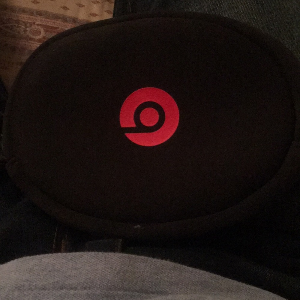 Beatz Headphone Case